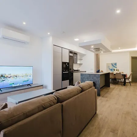 Modern 3br Maisonette Fully Equipped With Ac In Qawra By 360 Estates *