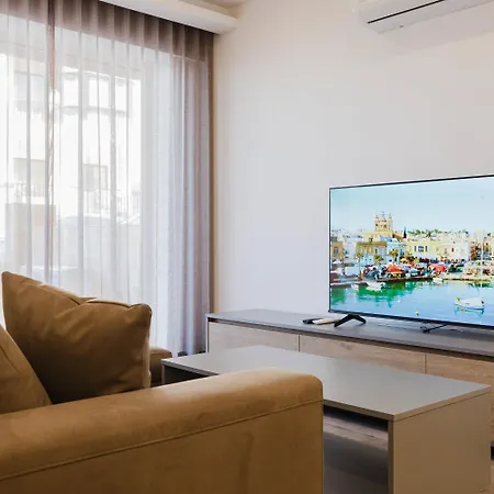 Modern 3br Maisonette Fully Equipped With Ac In Qawra By 360 Estates *