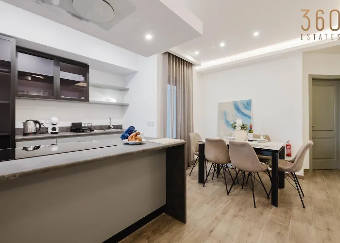 Modern 3br Maisonette Fully Equipped With Ac In Qawra By 360 Estates