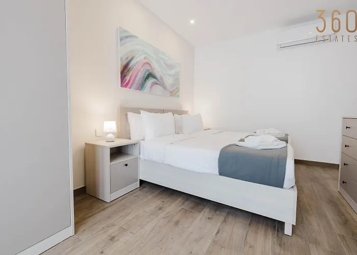 Modern 3br Maisonette Fully Equipped With Ac In Qawra By 360 Estates *