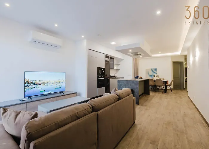 Modern 3br Maisonette Fully Equipped With Ac In Qawra By 360 Estates *