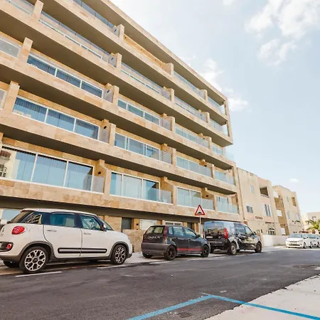 Διαμέρισμα Modern 3br Maisonette Fully Equipped With Ac In Qawra By 360 Estates *
